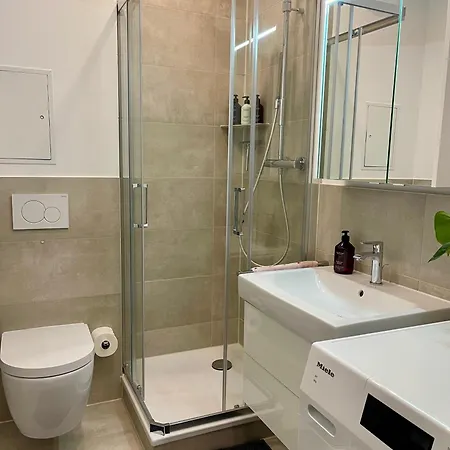 Apartment Traber 1 Sz Balkon 2 Baeder Suedvorstadt *